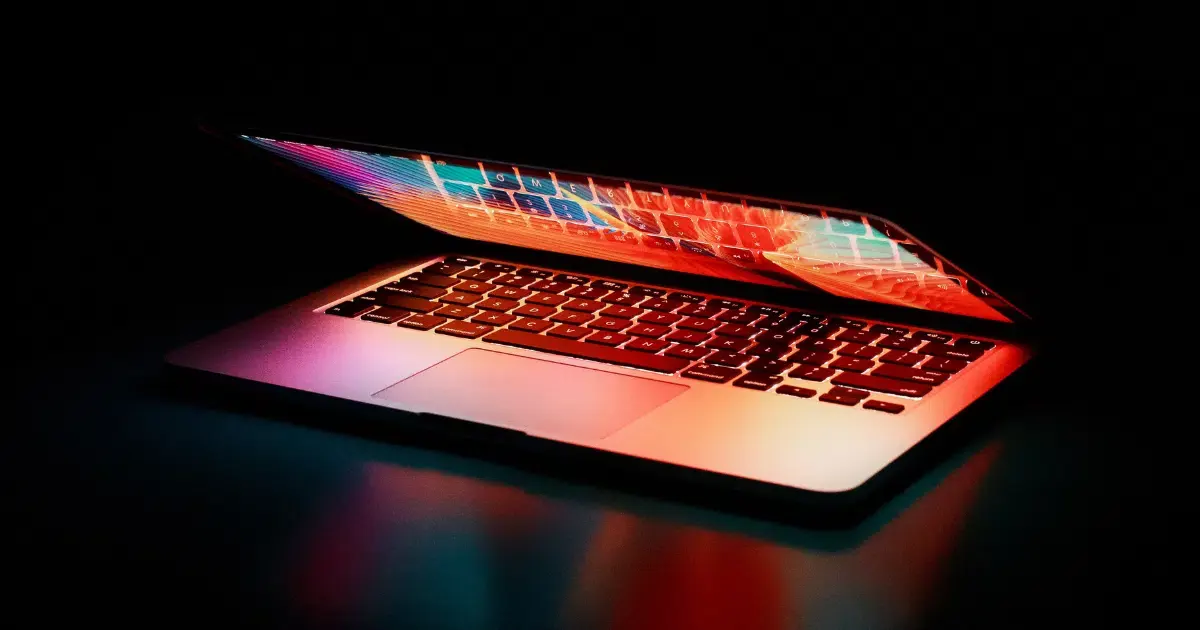 macbook screen replacement in delhi